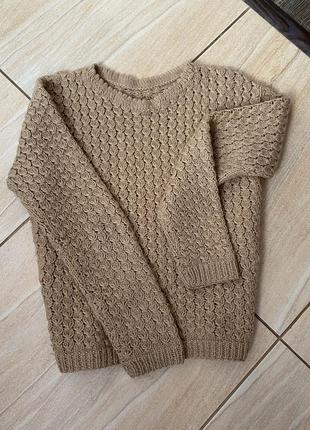 Свитер