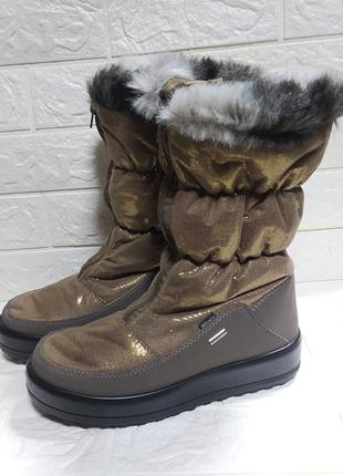 Теплі зимові жіночі чоботи дутики