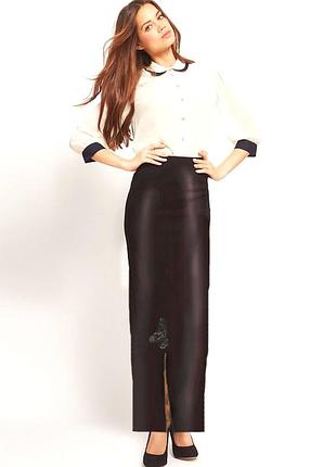 Ошатна довга оксамитова спідниця