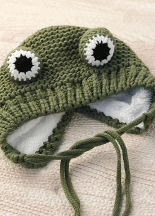 Детская зимняя шапка теплая вязаная лягушонок пепе (жабка, лягушка, жаба), унисекс3 фото