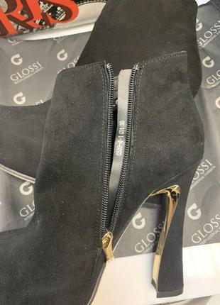 Женский осенний ботинок на высоком толстом каблуке чёрный замша3 фото