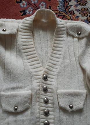 Нарядный, теплый, стильный свитер