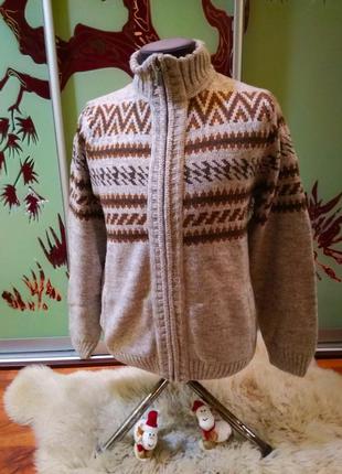 Тепла вовняна кофта