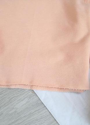 Красивый персиковый укороченный свитшот, с легким начесом.3 фото
