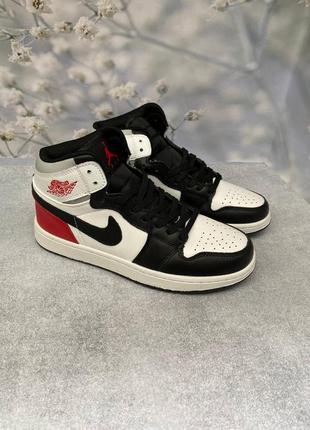 Мужские демисезонные высокие кожаные черно-белые с красным кроссовки nike fall air jordan 1 🆕