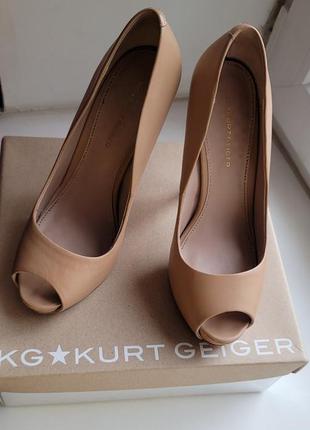 Кожанные нюдовые туфли kurt geiger,  36,5-37размера2 фото