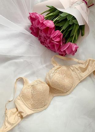 Бюстгальтер бежевый, бюстгальтер кружево