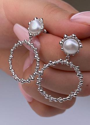 Серебряные серьги пусеты с натуральным жемчугом на врутках