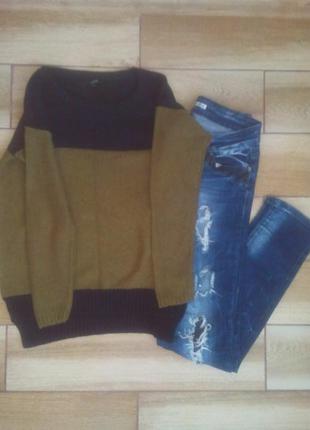 Тепленькая кофтюля невероятного цвета.