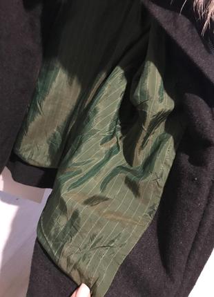 Вовняне пальто утеплене натуральним хутряним коміром9 фото