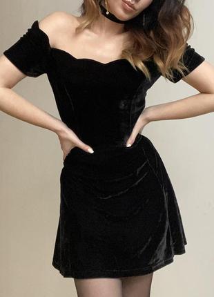 Продам брендовий чорне оксамитове плаття