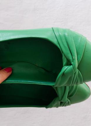 Зеленые туфли балетки8 фото