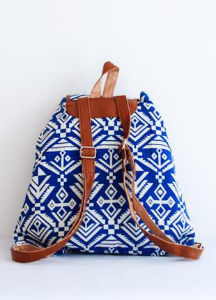 Синій м'який рюкзак з геометричним малюнком2 фото