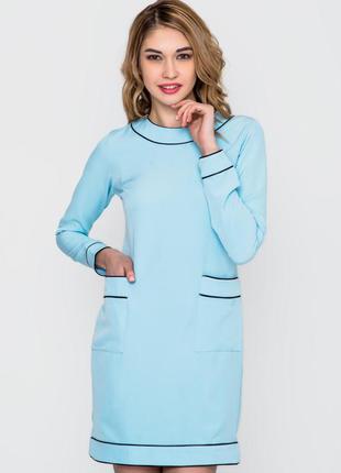 Сукня вільного крою з накладними кишенями в блакитному кольорі