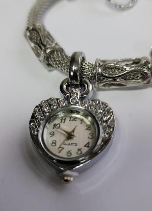 Женские винтажные часы-браслет4 фото