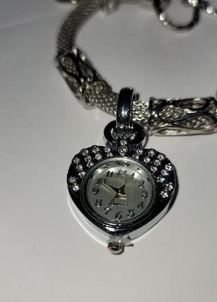 Женские винтажные часы-браслет5 фото