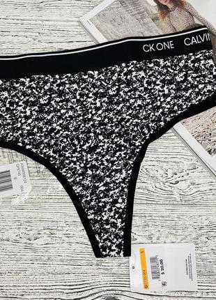 Трусики стринги calvin klein оригинал ck one с высокой посадкой черно-белые s