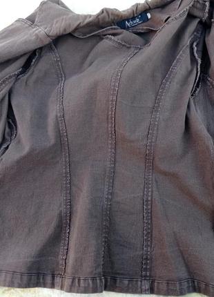 Стильная джинсовая куртка цвета хаки7 фото