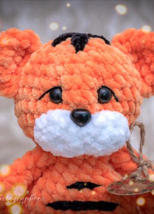 Амігурумі плюшева іграшка тигр.