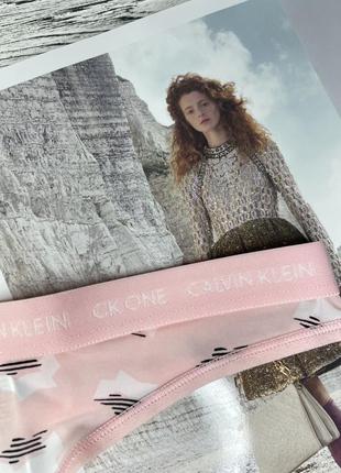 Calvin klein трусики мікро рожеві стрінги оригінал / кельвін кляйн3 фото