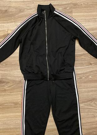 Спортивний костюм