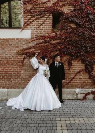 Весільне плаття