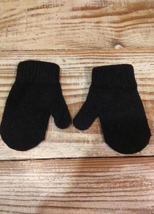 Теплі рукавиці на малюка