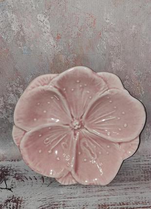 Фарфоровое блюдо цветок1 фото