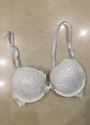 Бюстгалтер