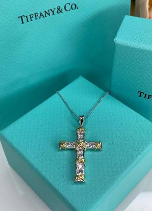 Брендовая подвеска с кулоном в цирконии