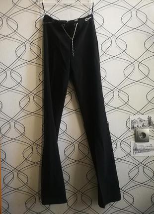 Длинные черные брюки винтаж с цепью