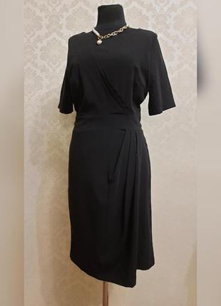 Чорна сукня
