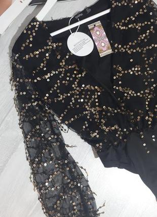 Боді в паєтках з v-подібним вирізом boohoo/чорний боді сітка з рукавами-воланами