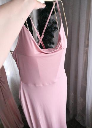 Красивое пудровое платье в пол с небольшим шлейфом на спине переплеты и стяжка5 фото