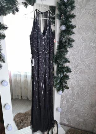 Шикарное вечернее платье в пол чёрного цвета обшитое бисером