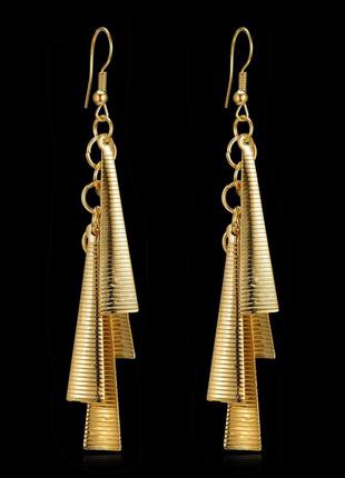 Легкие красивые придающие объем изящные женские серьги сережки "каламбур" под золото на крючках1 фото