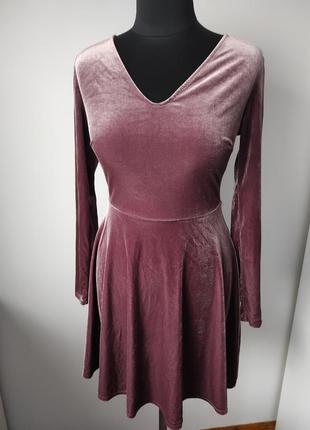 Красиве лаконічне велюрову сукню 10 р від new look