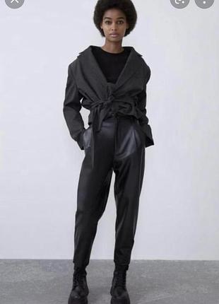 Кожаные штаны zara
