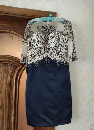 Плаття вишите паєтками