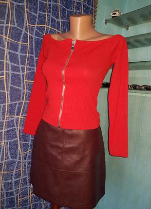 Укороченая кофта в рубчик