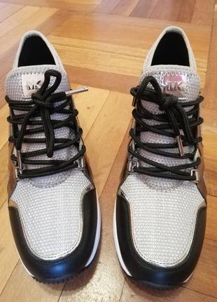 Кросівки кеди взуття