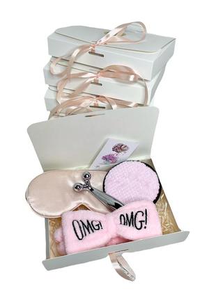 Подарочный бьюти бокс с косметическими аксессуарами розовыми / beauty box