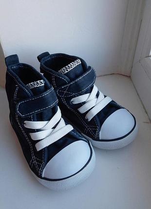 Стиляжные кеди нм на ніжку 22,23 розмір