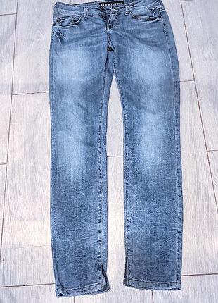 Женские стрейчевые джинсы