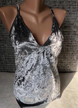 Оксамитовий боді