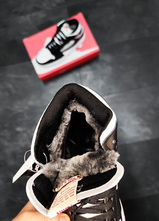 Зимние мужские кроссовки на меху nike air jordan 1 retro travis scott черные/белые, джордан6 фото