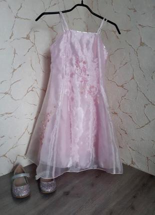 Нарядное карнавальное платье розовое,5-6лет