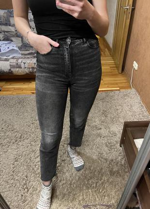 Джинсы серые mom slim