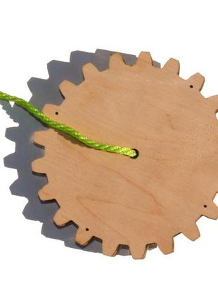 Заготівля для бизиборда дерев'яна шестірня - лабіринт з кулькою 9см дерев'яна яні шестерінки з бісером бізіборд4 фото