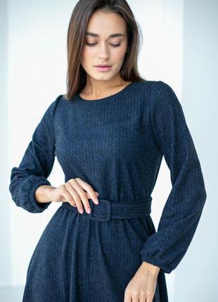 Ошатне і тепле жіноче плаття середньої довжини міді, темно-синє 44 - 542 фото